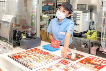 ケンタッキーフライドチキン（KFC）北谷店 インタビュー記事 写真・画像
