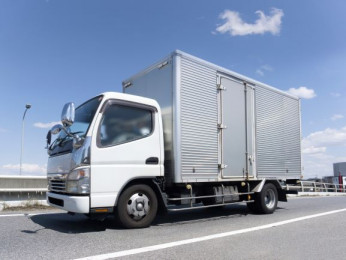 大型トラックドライバー兼倉庫作業(賞与年2回/未経験可) | 株式会社 田港運送の求人