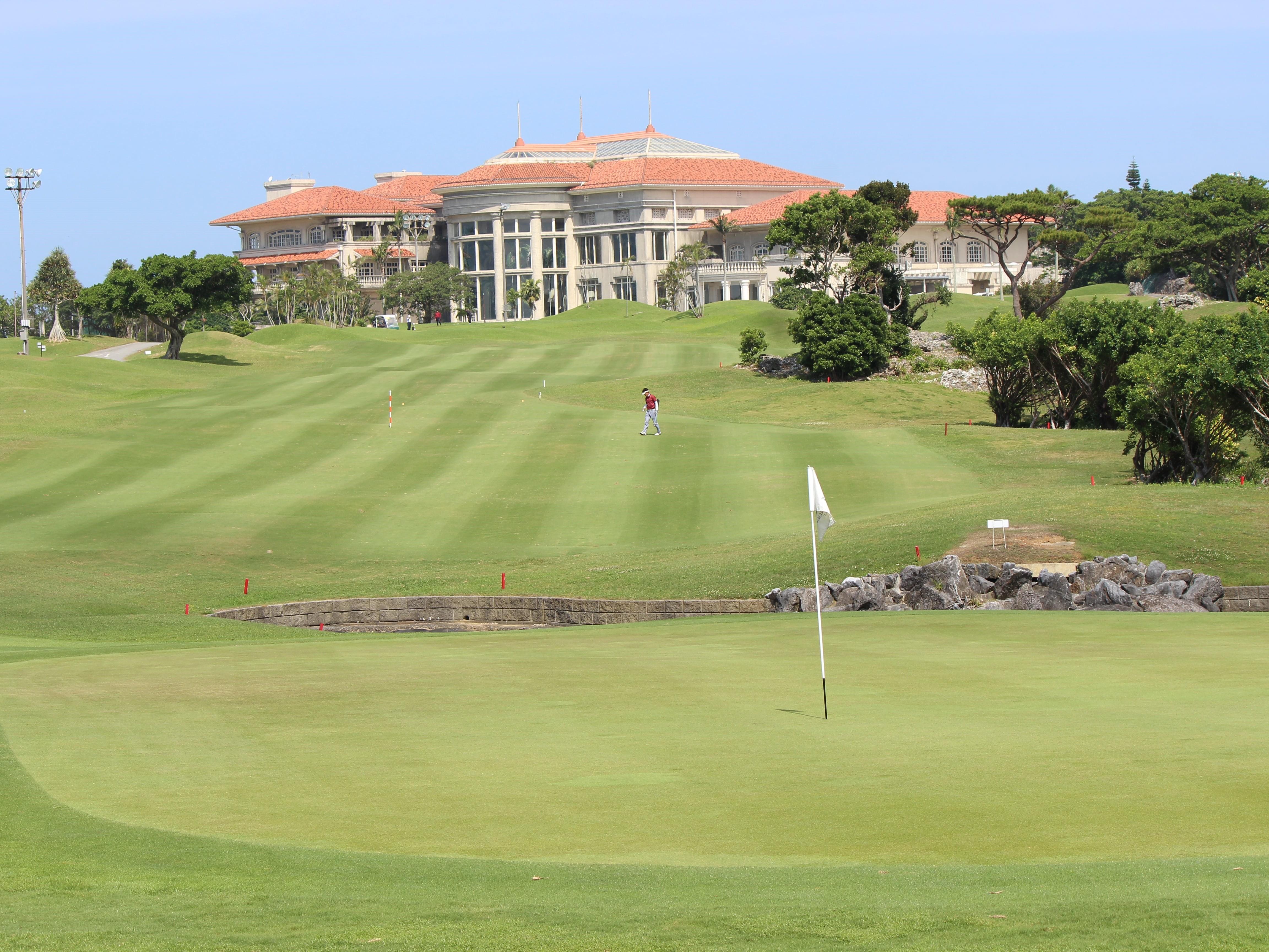 ゴルフバック積み下ろし・カート清掃スタッフ | パームヒルズゴルフリゾートクラブの求人
