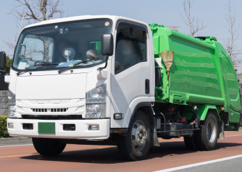 中型ゴミ収集車の運転兼ごみ収集作業員 | 株式会社 吉浜クリーン開発の求人