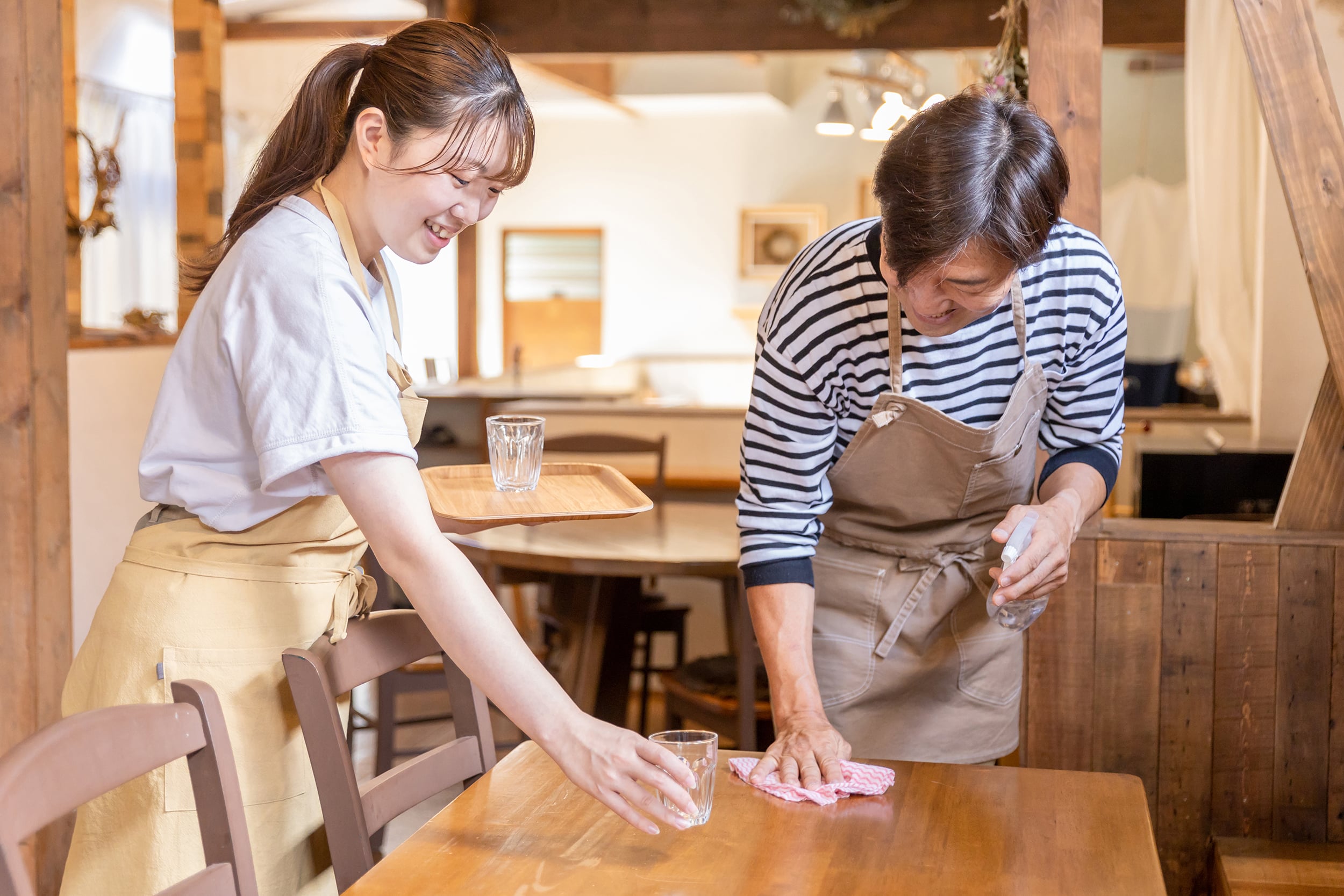 喫茶店のホールスタッフ(男女) | 喫茶 BEGINの求人