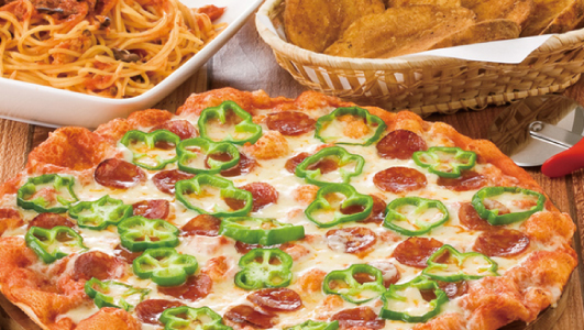 ピザといったら　シェーキーズ♪