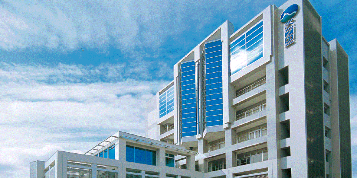 株式会社 近代美術