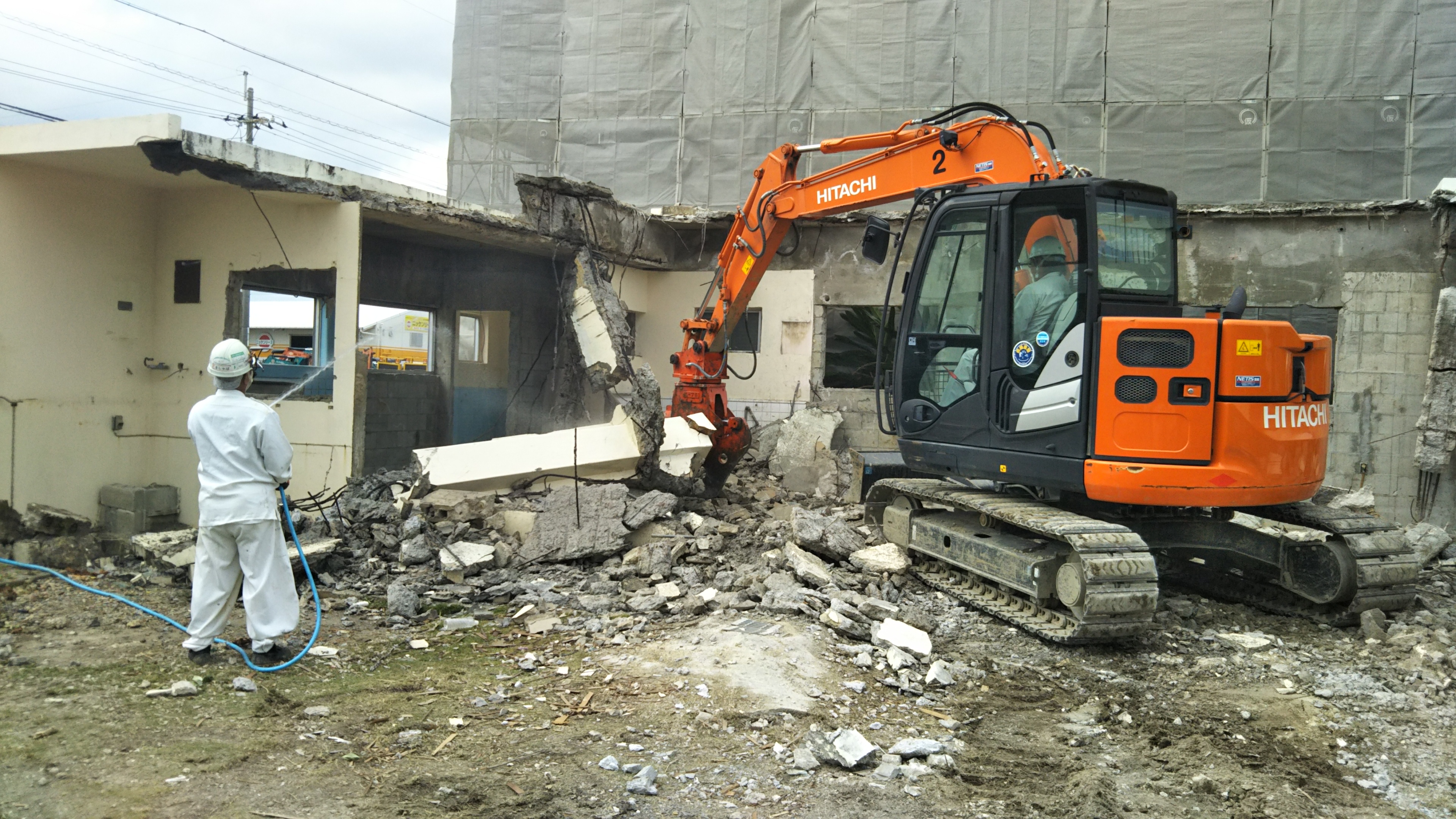 株式会社銘苅興業