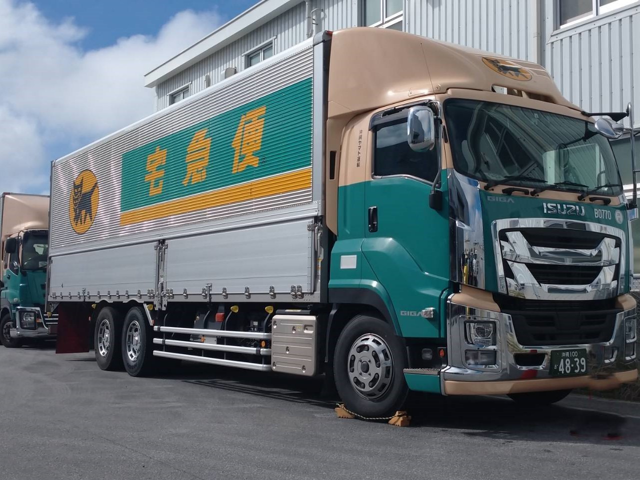 ◇短期◇大型トラック、ドライバーの添乗スタッフ（横乗り＝運転なし）＜沖縄ベース＞ | 沖縄ヤマト運輸 株式会社　沖縄ベースの求人