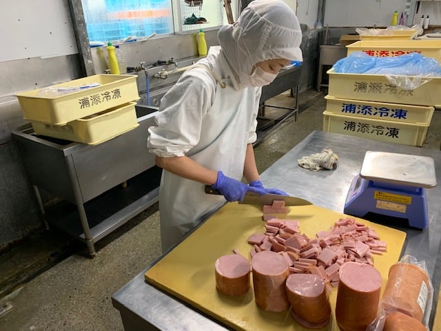 食肉・魚加工スタッフ(駅チカ/マイカー通勤可) | 浦添冷凍の求人