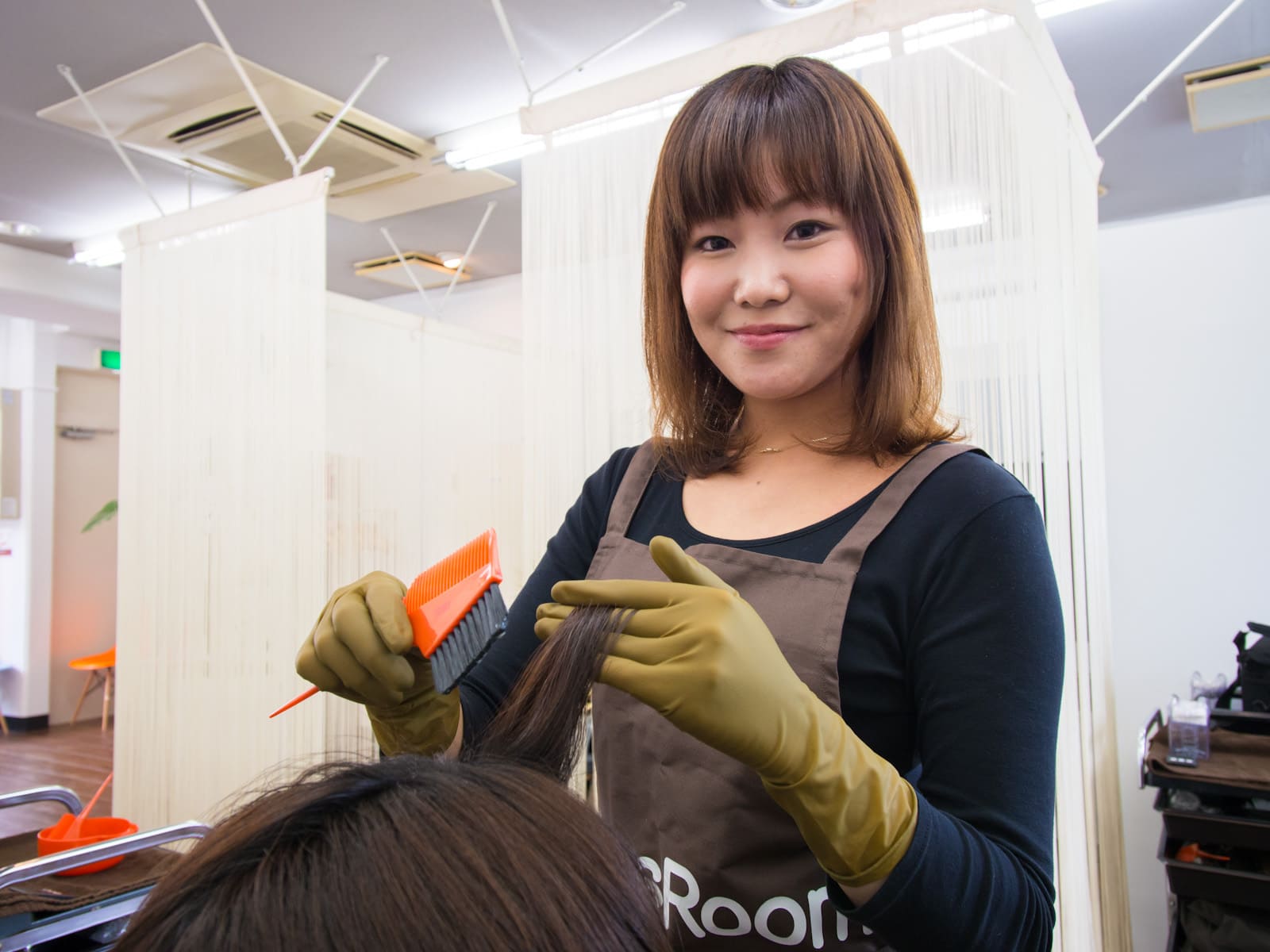 ヘアカラー専門店 ヘアカラーズ 喜友名店 メイン画像-2