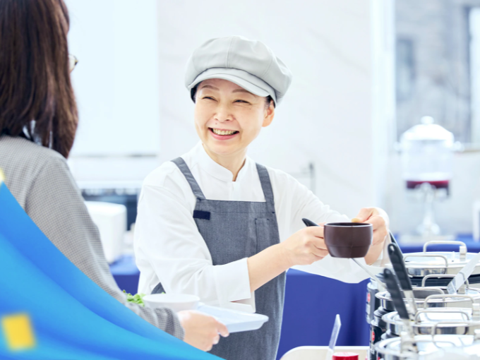 ビジネスホテルの朝食スタッフ（急募！／未経験OK・年齢不問・WワークOK） | 東横INN那覇旭橋駅前の求人